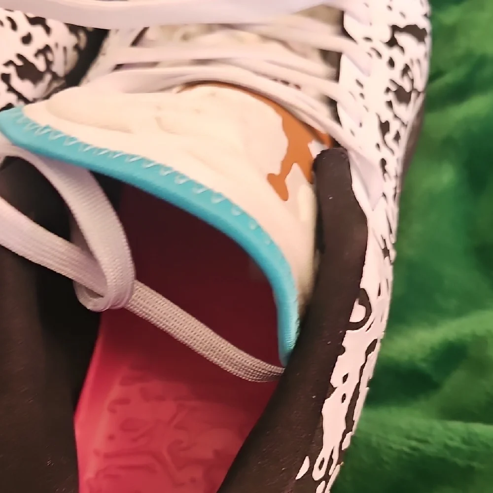 Jordan's Zion 3 Size 15, Runs Narrow - Picture 3 of 8